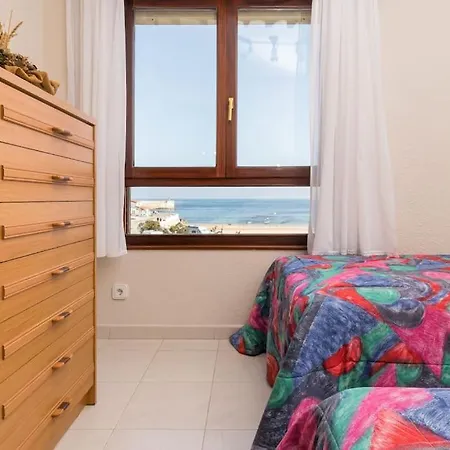 Apto En Primera Linea De Playa * Comillas